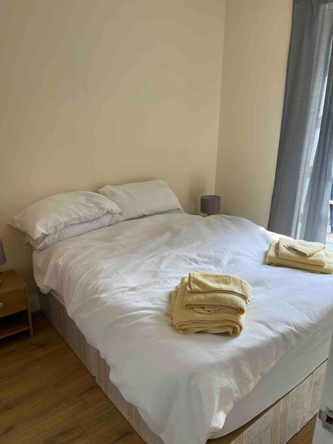 Quiet And Cozy 2 Seperate Bedrooms And 2 Bathroom With Terrace London Exterior foto